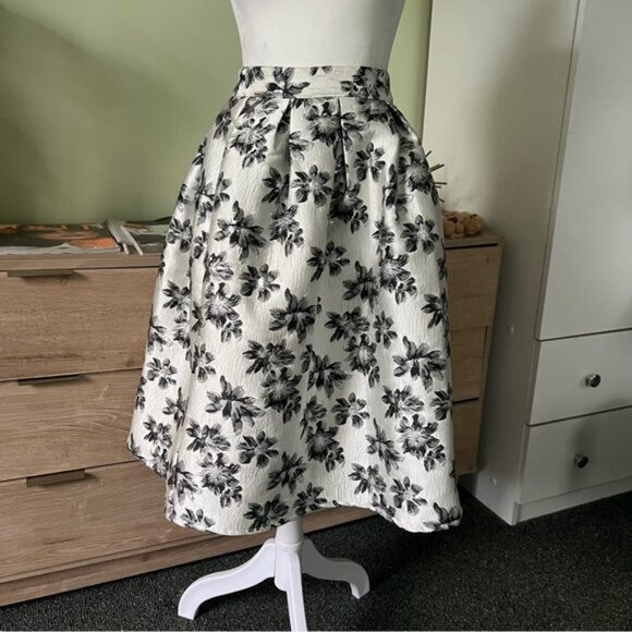 Metallic Silver & Black Flower Brocade Fabric Shimmery Fancy Cupcake Skirt Sz L - Picture 8 of 16